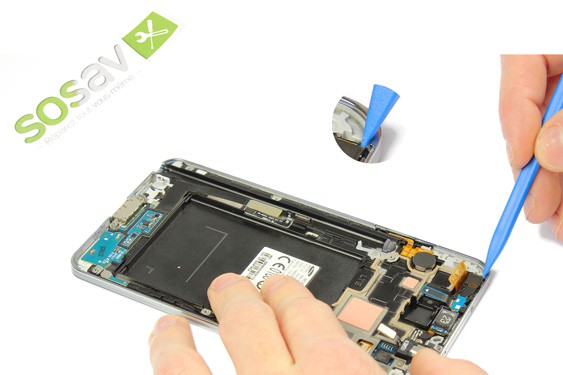 Guide photos remplacement caméra avant + capteur proximité  (Etape 15 - image 1)