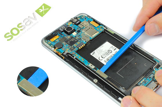 Guide photos remplacement caméra avant + capteur proximité  (Etape 8 - image 2)