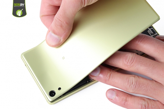 Guide photos remplacement ecran Xperia XA Ultra (Etape 5 - image 2)