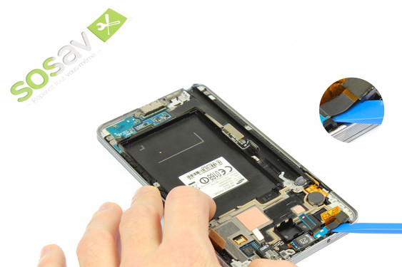 Guide photos remplacement caméra avant + capteur proximité  (Etape 16 - image 1)