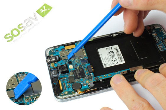 Guide photos remplacement caméra avant + capteur proximité  (Etape 10 - image 3)