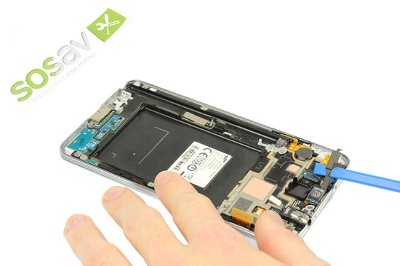 Guide photos remplacement caméra avant + capteur proximité  (Etape 14 - image 4)