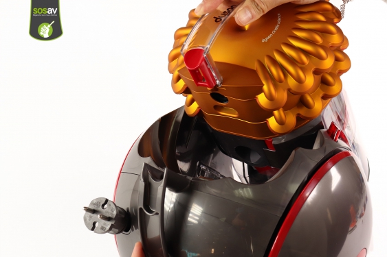 Guide photos remplacement enrouleur câble Aspirateur Dyson Cinetic Big Ball 2 (Etape 5 - image 4)