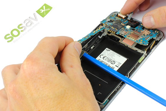 Guide photos remplacement caméra avant + capteur proximité  (Etape 13 - image 2)