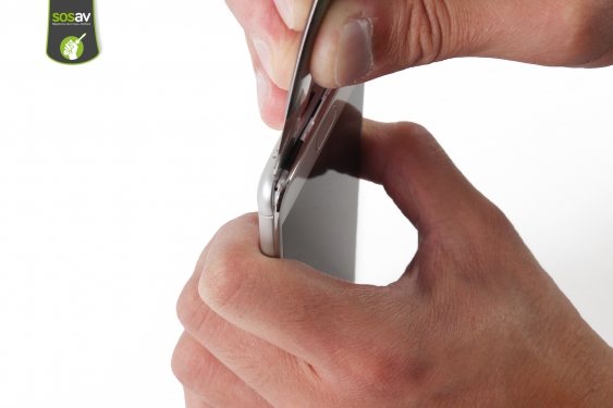 Guide photos remplacement coque arrière Wiko U Feel Prime (Etape 4 - image 4)