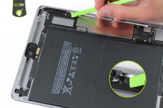 Guide photos remplacement nappe boutons volume et power iPad 5 (2017) (Etape 28 - image 2)