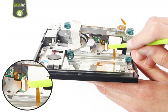 Guide photos remplacement lentille laser Playstation 2 Slim (Etape 7 - image 2)