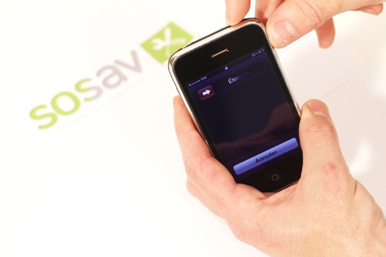 Guide photos remplacement ecran lcd iPhone 3G (Etape 1 - image 1)