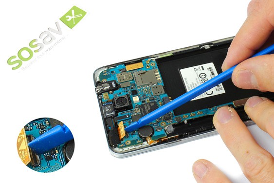 Guide photos remplacement caméra avant + capteur proximité  (Etape 9 - image 4)