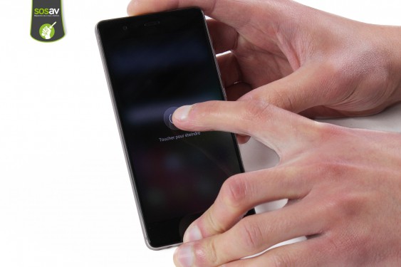 Guide photos remplacement carte mère Huawei P9 (Etape 1 - image 3)