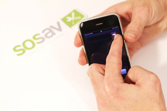 Guide photos remplacement ecran lcd iPhone 3G (Etape 1 - image 2)