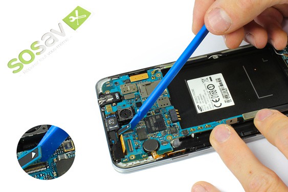 Guide photos remplacement caméra avant + capteur proximité  (Etape 10 - image 2)