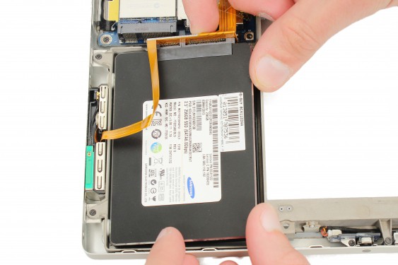 Guide photos remplacement disque dur mécanique vers ssd Macbook Pro 17" Modèles A1151, A1212, 1229 & A1261 (Etape 29 - image 2)