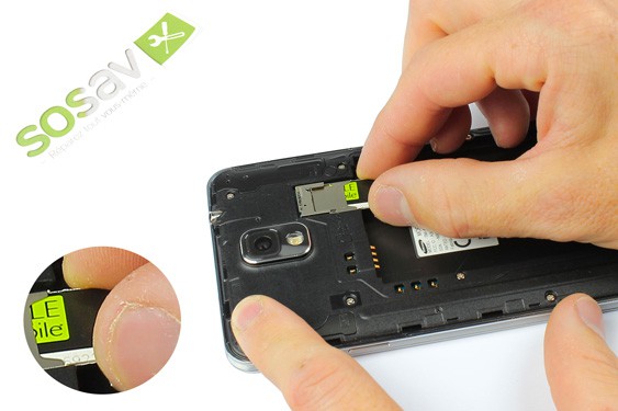 Guide photos remplacement caméra avant + capteur proximité  (Etape 4 - image 3)