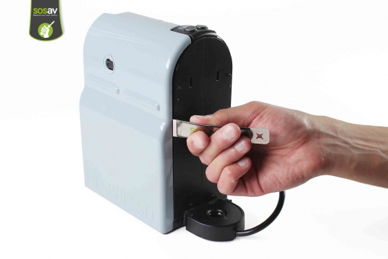 Guide photos remplacement câble d'alimentation Machine à café Nespresso (Etape 8 - image 2)