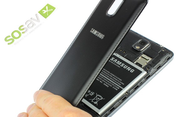 Guide photos remplacement caméra avant + capteur proximité  (Etape 2 - image 4)