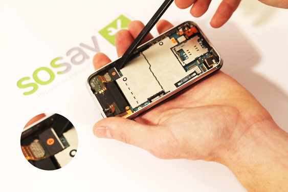 Guide photos remplacement caméra arrière iPhone 3G (Etape 9 - image 1)