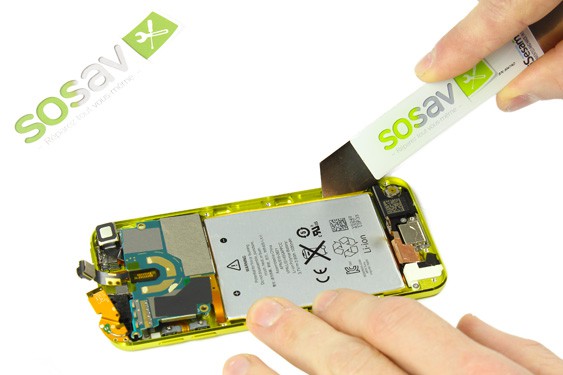 Guide photos remplacement prise jack, connecteur de charge, haut parleur interne iPod Touch 5e Gen (Etape 26 - image 3)