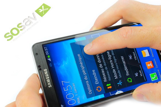 Guide photos remplacement caméra avant + capteur proximité  (Etape 1 - image 2)