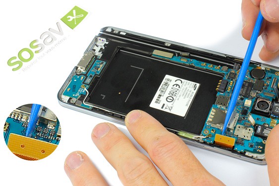 Guide photos remplacement caméra avant + capteur proximité  (Etape 11 - image 2)