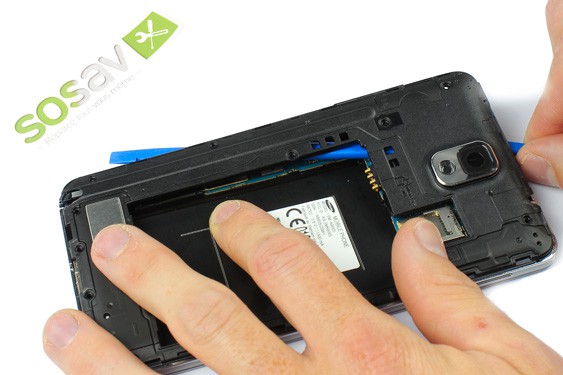 Guide photos remplacement caméra avant + capteur proximité  (Etape 6 - image 3)