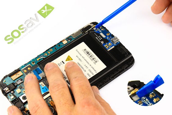 Guide photos remplacement connecteur de charge  (Etape 12 - image 2)