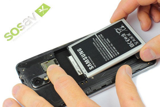 Guide photos remplacement caméra avant + capteur proximité  (Etape 3 - image 3)