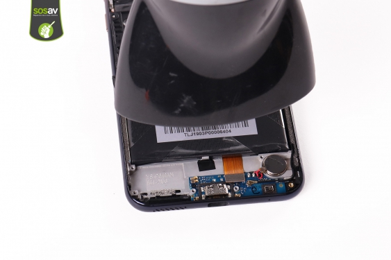 Guide photos remplacement connecteur de charge et vibreur Wiko View 3 Pro (Etape 14 - image 1)