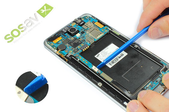 Guide photos remplacement caméra avant + capteur proximité  (Etape 9 - image 2)