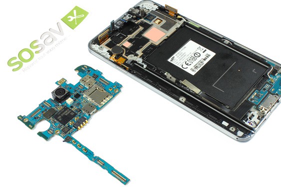 Guide photos remplacement caméra avant + capteur proximité  (Etape 13 - image 4)