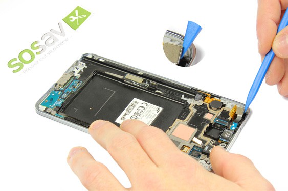 Guide photos remplacement caméra avant + capteur proximité  (Etape 15 - image 2)