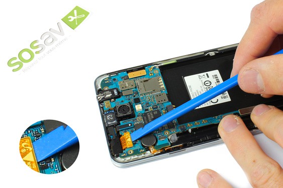 Guide photos remplacement caméra avant + capteur proximité  (Etape 9 - image 3)