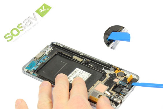 Guide photos remplacement caméra avant + capteur proximité  (Etape 14 - image 2)