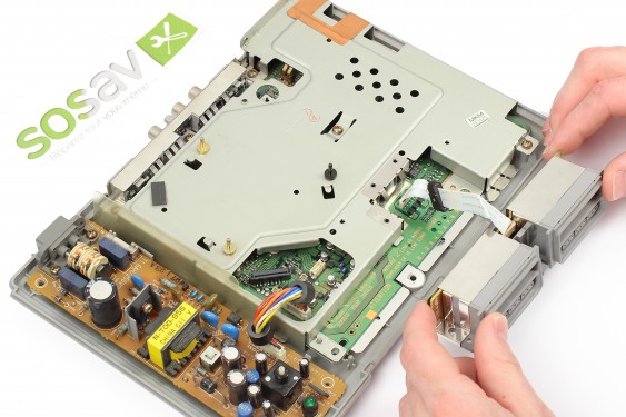 Guide photos remplacement châssis interne Playstation (Etape 10 - image 3)