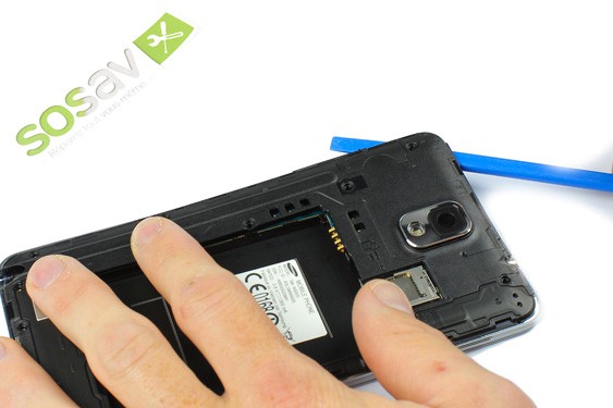 Guide photos remplacement caméra avant + capteur proximité  (Etape 6 - image 2)