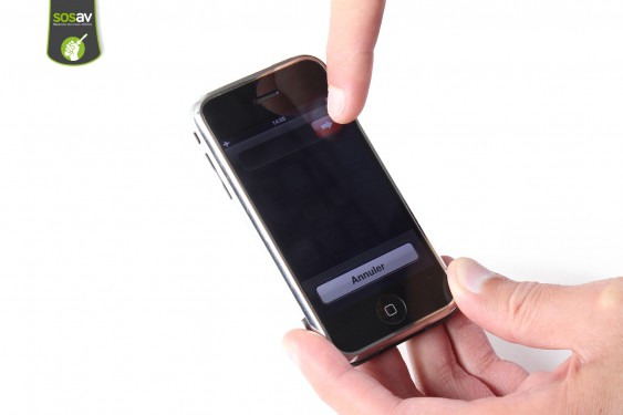 Guide photos remplacement cache antenne gsm iPhone (1ère Génération) (Etape 1 - image 3)