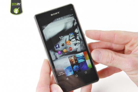 Guide photos remplacement châssis externe Xperia Z1 Compact (Etape 1 - image 1)