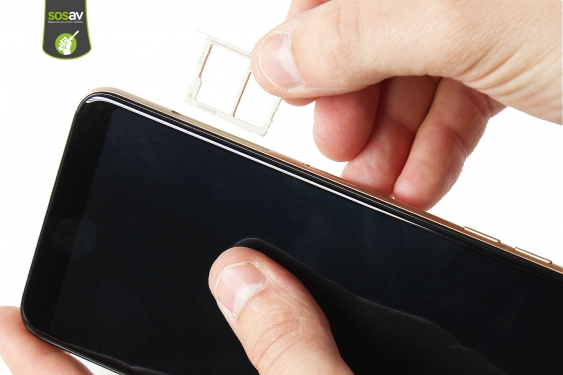 Guide photos remplacement nappe volume Galaxy A6+ (2018) (Etape 2 - image 3)