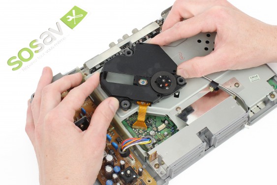 Guide photos remplacement châssis interne Playstation (Etape 7 - image 1)