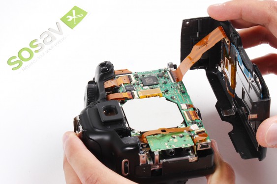 Guide photos remplacement element de fixation de la vis du trepied Canon EOS 1000D / Rebel XS / Kiss F (Etape 15 - image 2)