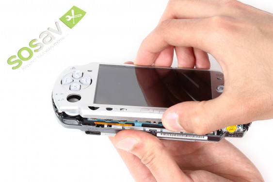 Guide photos remplacement nappe bouton start PSP 2000 (Etape 8 - image 2)