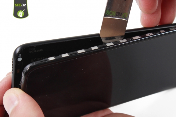 Guide photos remplacement ecran Huawei Y6 2019 (Etape 5 - image 4)