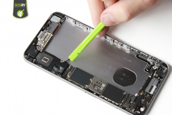Guide photos remplacement connecteur de charge iPhone 6S Plus (Etape 33 - image 4)