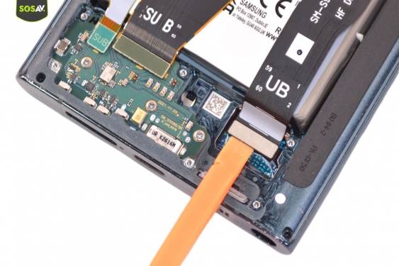 Guide photos remplacement nappe de liaison du connecteur de charge Galaxy S22 Ultra (Etape 14 - image 1)