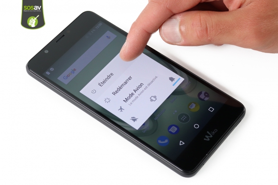 Guide photos remplacement connecteur de charge Wiko Tommy 2 Plus (Etape 1 - image 2)