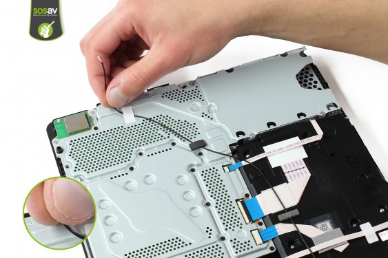 Guide photos remplacement antenne wifi / bluetooth principale Playstation 4 Slim (Etape 11 - image 1)