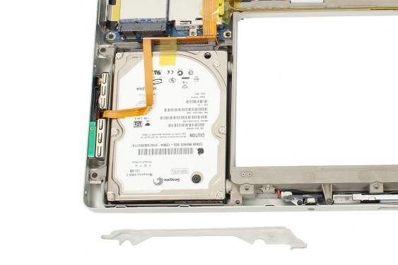 Guide photos remplacement disque dur mécanique vers ssd Macbook Pro 17" Modèles A1151, A1212, 1229 & A1261 (Etape 18 - image 3)