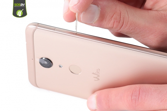 Guide photos remplacement caméra avant Wiko View XL (Etape 2 - image 1)