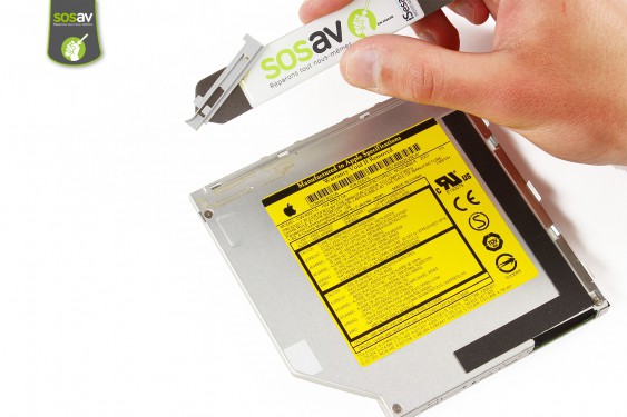 Guide photos remplacement guide de mise à niveau lecteur dvd vers second disque dur (ssd) Macbook Core 2 Duo (A1181 / EMC2200) (Etape 21 - image 3)