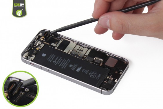 Guide photos remplacement caméra arrière iPhone SE (Etape 12 - image 3)